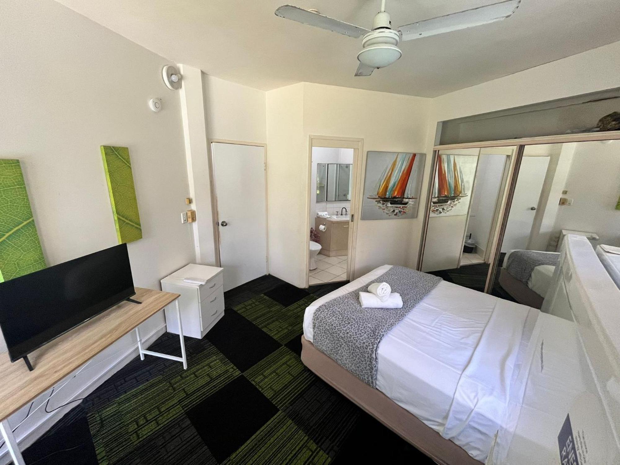 Erika'S Holiday Apartment 골드코스트 외부 사진