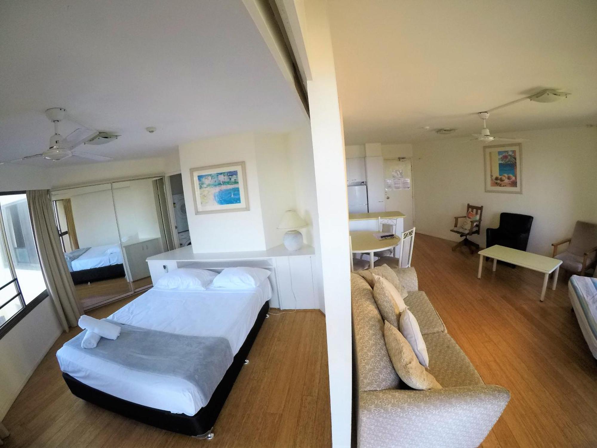 Erika'S Holiday Apartment 골드코스트 외부 사진